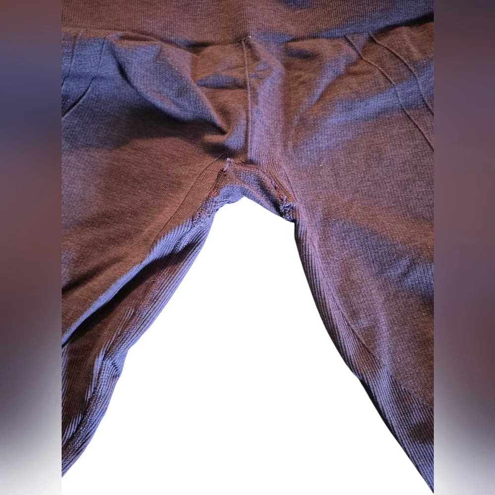 Purple‎  Capri Leggings 8